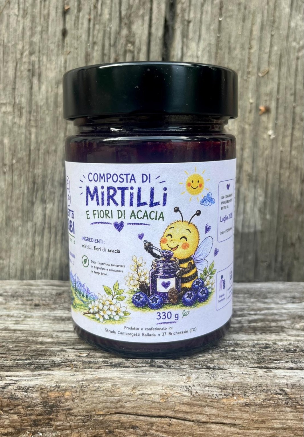 Mirtilli e fiori di acacia
